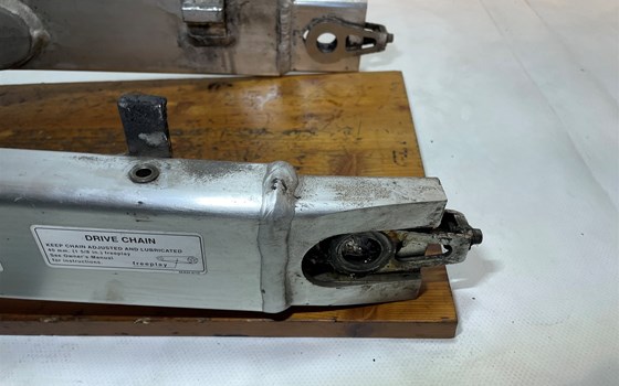 Honda XL 1000 Varadero SD02 Schwinge Schwingarm - Bild 9 Honda XL 1000 Varadero SD02 Schwinge Schwingarm - Bild 9