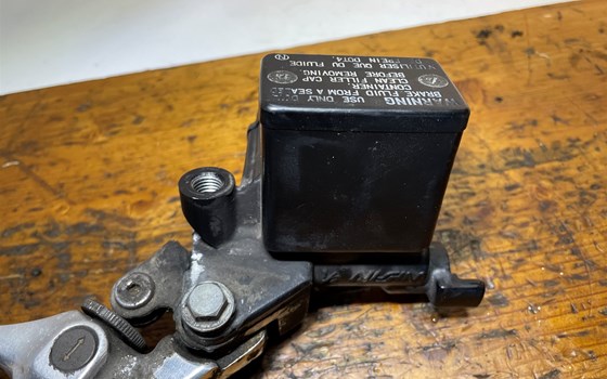 Honda XL 1000 Varadero SD02 Hauptbremszylinder Bremspumpe Hebel - Bild 2