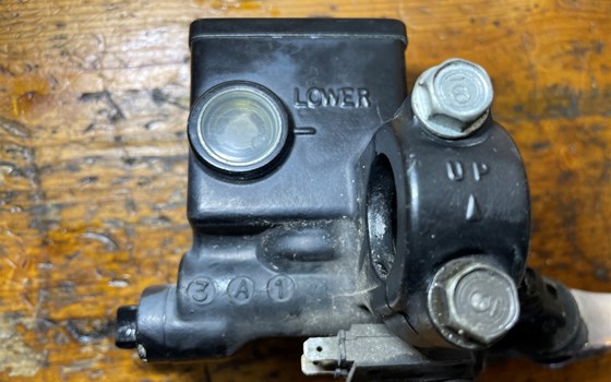 Honda XL 1000 Varadero SD02 Hauptbremszylinder Bremspumpe Hebel - Bild 8