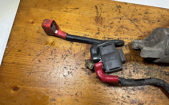 Honda XL 1000 Varadero SD02 Anlasser Relais Starter - Bild 2 Honda XL 1000 Varadero SD02 Anlasser Relais Starter - Bild 2