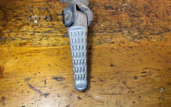 Kawasaki Versys 650 KLE LE650A Soziusfußraster links Fußraster - Bild 5 Kawasaki Versys 650 KLE LE650A Soziusfußraster links Fußraster - Bild 5