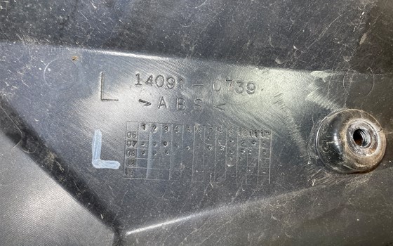 Kawasaki Versys 650 KLE LE650A Rahmenverkleidung links - Bild 5