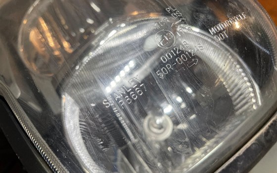 Kawasaki Versys 650 KLE LE650A Scheinwerfer Licht - Bild 2 Kawasaki Versys 650 KLE LE650A Scheinwerfer Licht - Bild 2