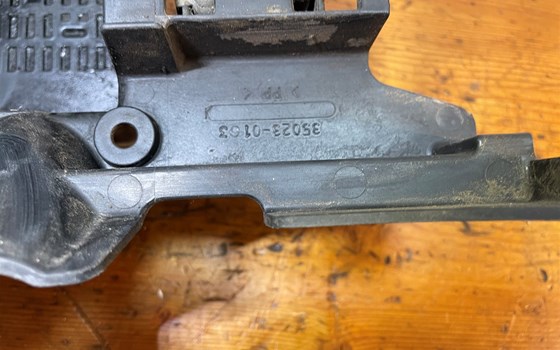 Kawasaki Versys 650 KLE LE650A Batteriekasten - Bild 2