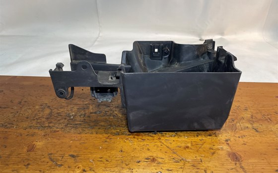 Kawasaki Versys 650 KLE LE650A Batteriekasten - Bild 5