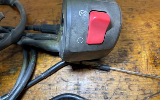 Kawasaki Versys 650 KLE LE650A Schaltereinheit rechts Lenker - Bild 6 Kawasaki Versys 650 KLE LE650A Schaltereinheit rechts Lenker - Bild 6