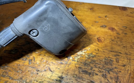 Kawasaki Versys 650 KLE LE650A Schaltereinheit rechts Lenker - Bild 9 Kawasaki Versys 650 KLE LE650A Schaltereinheit rechts Lenker - Bild 9