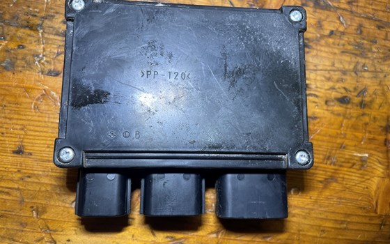 Kawasaki Versys 650 KLE LE650A Relais Box Steuerung ECU - Bild 4