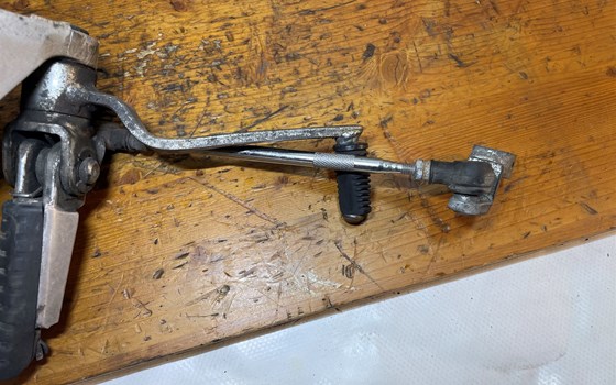 Kawasaki Versys 650 KLE LE650A Fußraster links Schalthebel - Bild 3