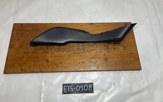 Kawasaki Versys 650 KLE LE650A Tankverkleidung links Verkleidung - Bild 1 Kawasaki Versys 650 KLE LE650A Tankverkleidung links Verkleidung - Bild 1