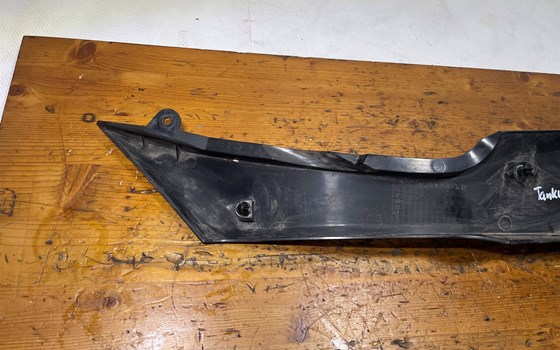 Kawasaki Versys 650 KLE LE650A Tankverkleidung links Verkleidung - Bild 8 Kawasaki Versys 650 KLE LE650A Tankverkleidung links Verkleidung - Bild 8