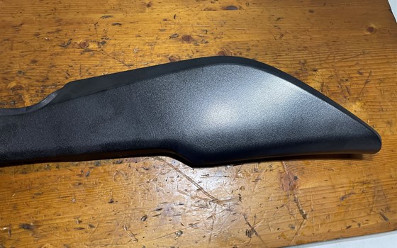 Kawasaki Versys 650 KLE LE650A Tankverkleidung rechts Verkleidung - Bild 2 Kawasaki Versys 650 KLE LE650A Tankverkleidung rechts Verkleidung - Bild 2