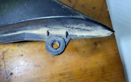 Kawasaki Versys 650 KLE LE650A Tankverkleidung rechts Verkleidung - Bild 6 Kawasaki Versys 650 KLE LE650A Tankverkleidung rechts Verkleidung - Bild 6