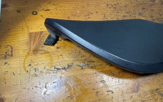 Kawasaki Versys 650 KLE LE650A Tankverkleidung rechts Verkleidung - Bild 7 Kawasaki Versys 650 KLE LE650A Tankverkleidung rechts Verkleidung - Bild 7