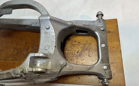 Kawasaki Versys 650 KLE LE650A Schwinge Schwingarm - Bild 3