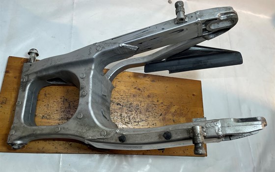 Kawasaki Versys 650 KLE LE650A Schwinge Schwingarm - Bild 7