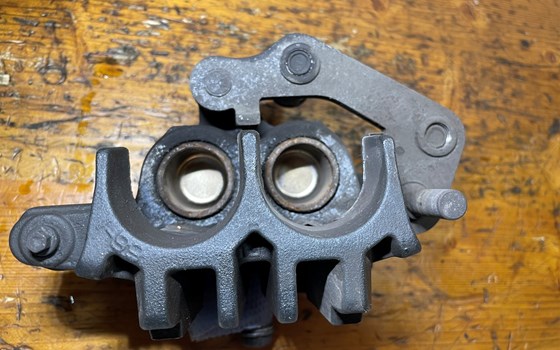 Kawasaki Versys 650 KLE LE650 Bremssattel vorne rechts Bremszange - Bild 3