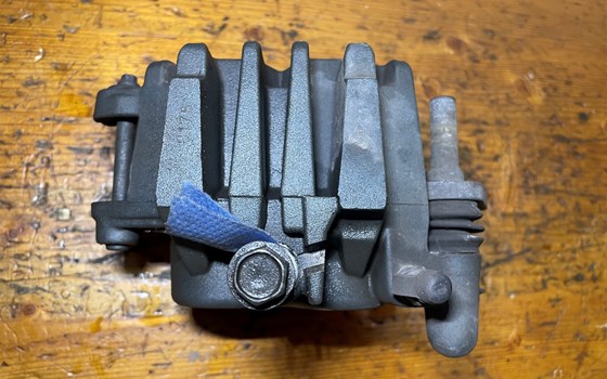 Kawasaki Versys 650 KLE LE650 Bremssattel vorne rechts Bremszange - Bild 4