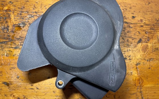 Kawasaki Versys 650 KLE LE650A Ritzelabdeckung - Bild 2 Kawasaki Versys 650 KLE LE650A Ritzelabdeckung - Bild 2