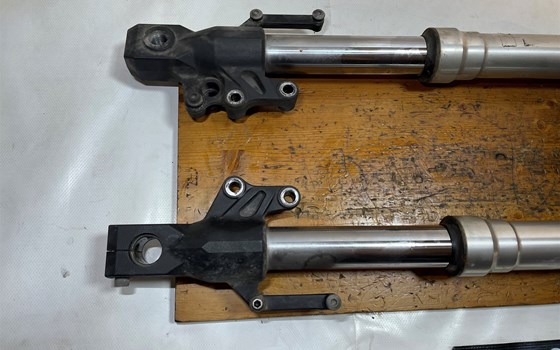 Kawasaki Versys 650 KLE LE650A Gabel Gabelbrücke unten USD - Bild 2 Kawasaki Versys 650 KLE LE650A Gabel Gabelbrücke unten USD - Bild 2