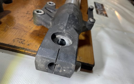 Kawasaki Versys 650 KLE LE650A Gabel Gabelbrücke unten USD - Bild 6 Kawasaki Versys 650 KLE LE650A Gabel Gabelbrücke unten USD - Bild 6