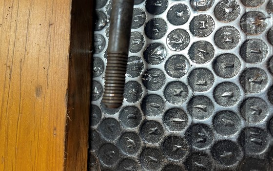 Kawasaki ZX12R ZX 1200 A Motorstutz Sturzpads - Bild 12 Kawasaki ZX12R ZX 1200 A Motorstutz Sturzpads - Bild 12