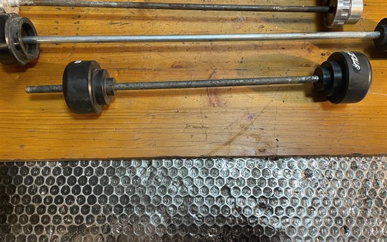 Kawasaki ZX12R ZX 1200 A Motorstutz Sturzpads - Bild 5 Kawasaki ZX12R ZX 1200 A Motorstutz Sturzpads - Bild 5