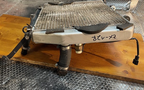 Kawasaki ZX12R ZX 1200 A Kühler Wasserkühler - Bild 5 Kawasaki ZX12R ZX 1200 A Kühler Wasserkühler - Bild 5