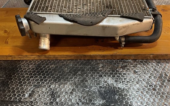 Kawasaki ZX12R ZX 1200 A Kühler Wasserkühler - Bild 7 Kawasaki ZX12R ZX 1200 A Kühler Wasserkühler - Bild 7