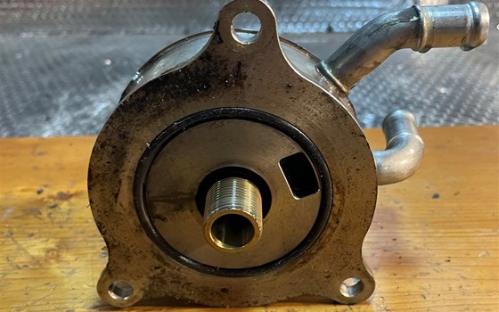 Kawasaki ZX12R ZX 1200 A Wärmetauscher Ölfilteraufnahme - Bild 7