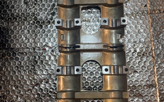 Kawasaki ZX12R ZX 1200 A Zylinderkopf Ventildeckel - Bild 10 Kawasaki ZX12R ZX 1200 A Zylinderkopf Ventildeckel - Bild 10