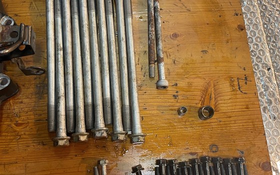 Kawasaki ZX12R ZX 1200 A Zylinderkopf Ventildeckel - Bild 11 Kawasaki ZX12R ZX 1200 A Zylinderkopf Ventildeckel - Bild 11