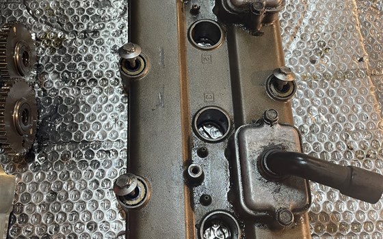 Kawasaki ZX12R ZX 1200 A Zylinderkopf Ventildeckel - Bild 13 Kawasaki ZX12R ZX 1200 A Zylinderkopf Ventildeckel - Bild 13