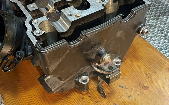 Kawasaki ZX12R ZX 1200 A Zylinderkopf Ventildeckel - Bild 4 Kawasaki ZX12R ZX 1200 A Zylinderkopf Ventildeckel - Bild 4