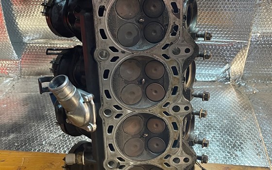 Kawasaki ZX12R ZX 1200 A Zylinderkopf Ventildeckel - Bild 6 Kawasaki ZX12R ZX 1200 A Zylinderkopf Ventildeckel - Bild 6