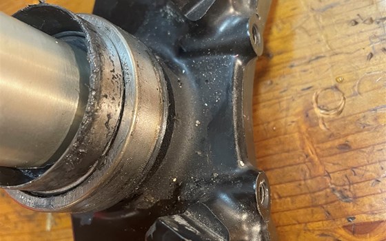 Kawasaki ZX12R ZX 1200 A Gabelbrücke unten Präzisionslager - Bild 4 Kawasaki ZX12R ZX 1200 A Gabelbrücke unten Präzisionslager - Bild 4