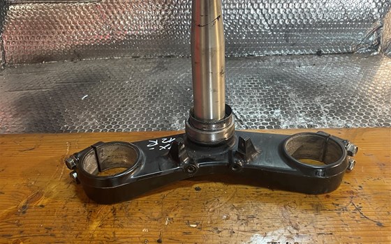 Kawasaki ZX12R ZX 1200 A Gabelbrücke unten Präzisionslager - Bild 5 Kawasaki ZX12R ZX 1200 A Gabelbrücke unten Präzisionslager - Bild 5