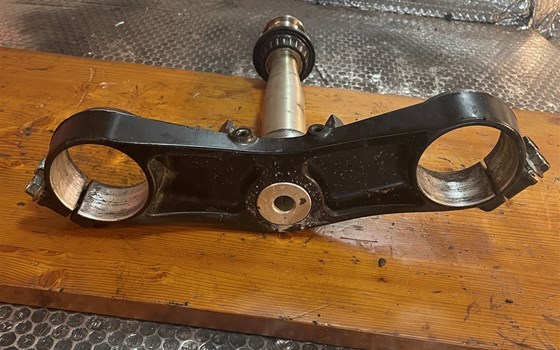 Kawasaki ZX12R ZX 1200 A Gabelbrücke unten Präzisionslager - Bild 6 Kawasaki ZX12R ZX 1200 A Gabelbrücke unten Präzisionslager - Bild 6