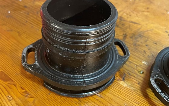 Kawasaki ZX12R ZX 1200 A Ansaugstutzen Ansaugtrichter - Bild 11 Kawasaki ZX12R ZX 1200 A Ansaugstutzen Ansaugtrichter - Bild 11