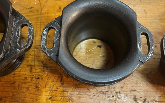 Kawasaki ZX12R ZX 1200 A Ansaugstutzen Ansaugtrichter - Bild 6 Kawasaki ZX12R ZX 1200 A Ansaugstutzen Ansaugtrichter - Bild 6