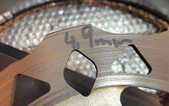 Kawasaki ZX12R ZX 1200 A Felge hinten Bremsscheibe - Bild 10 Kawasaki ZX12R ZX 1200 A Felge hinten Bremsscheibe - Bild 10