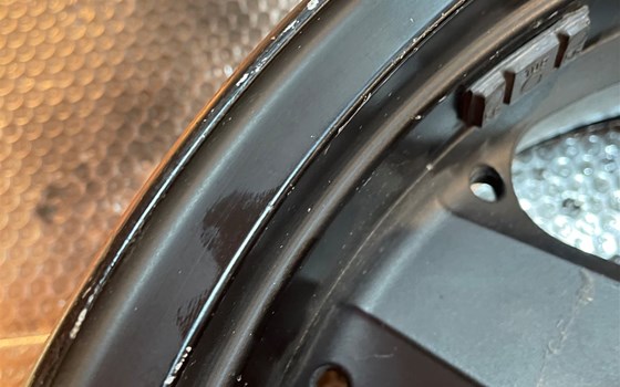 Kawasaki ZX12R ZX 1200 A Felge hinten Bremsscheibe - Bild 8 Kawasaki ZX12R ZX 1200 A Felge hinten Bremsscheibe - Bild 8