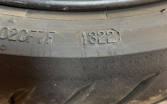 Kawasaki ZX12R ZX 1200 A Hinterrad Felge hinten Bremsscheibe - Bild 5 Kawasaki ZX12R ZX 1200 A Hinterrad Felge hinten Bremsscheibe - Bild 5