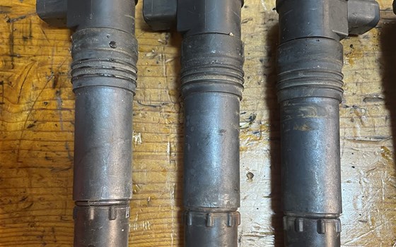 Kawasaki ZX12R ZX 1200 A Zündspulen - Bild 2 Kawasaki ZX12R ZX 1200 A Zündspulen - Bild 2