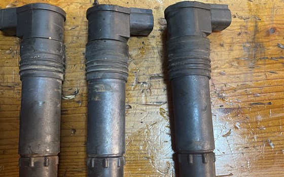 Kawasaki ZX12R ZX 1200 A Zündspulen - Bild 3 Kawasaki ZX12R ZX 1200 A Zündspulen - Bild 3