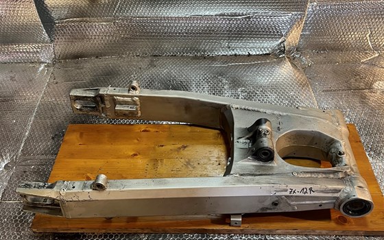 Kawasaki ZX12R ZX 1200 A Schwinge - Bild 1