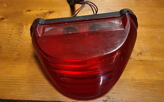 Kawasaki ZX12R ZX 1200 A Rücklicht - Bild 1 Kawasaki ZX12R ZX 1200 A Rücklicht - Bild 1