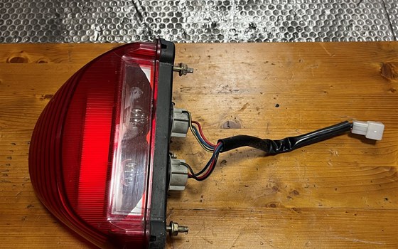 Kawasaki ZX12R ZX 1200 A Rücklicht - Bild 3 Kawasaki ZX12R ZX 1200 A Rücklicht - Bild 3