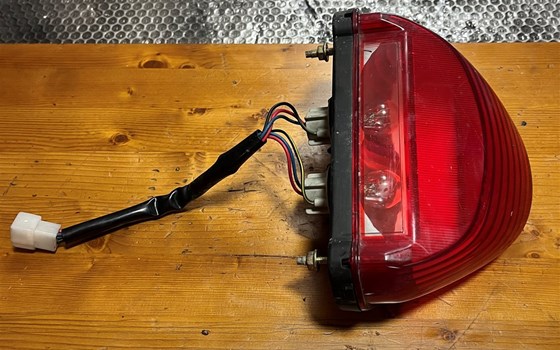 Kawasaki ZX12R ZX 1200 A Rücklicht - Bild 5 Kawasaki ZX12R ZX 1200 A Rücklicht - Bild 5