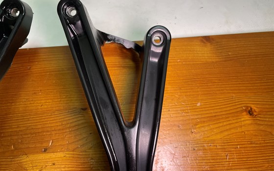 KTM RC 390 2016 Soziusfußrasten Fußraste hinten links rechts - Bild 5